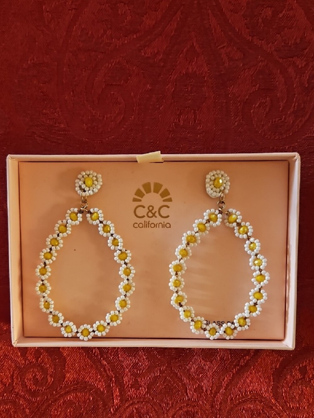 C&C California Yellow White Daisy Beaded Hoop Earrings NIB